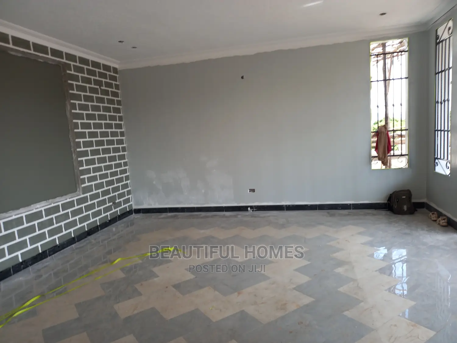 Furnished 6bdrm Mansion in Kigo, Makindye for sale