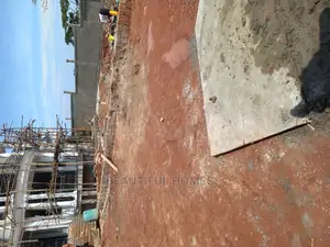 Furnished 6bdrm Mansion in Kigo, Makindye for sale