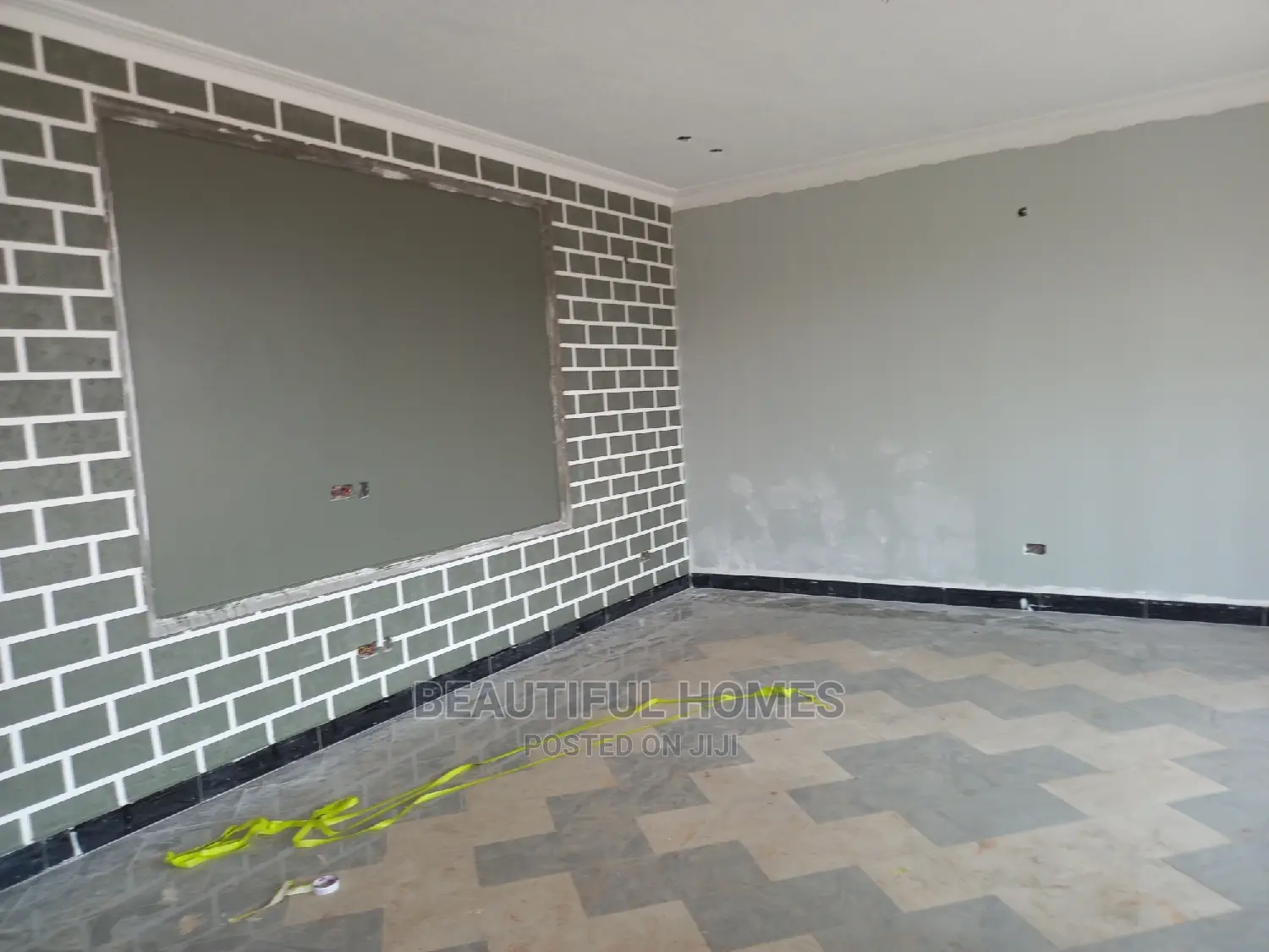 Furnished 6bdrm Mansion in Kigo Lake View, Makindye for sale