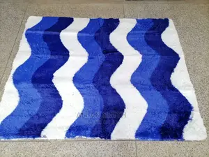 Center Carpets