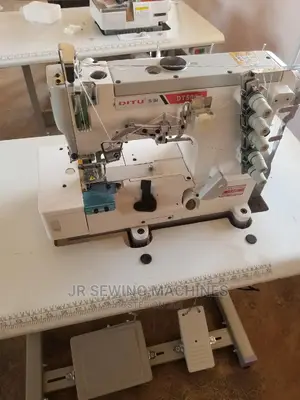 Flat Lock Industrial Sewing Machine