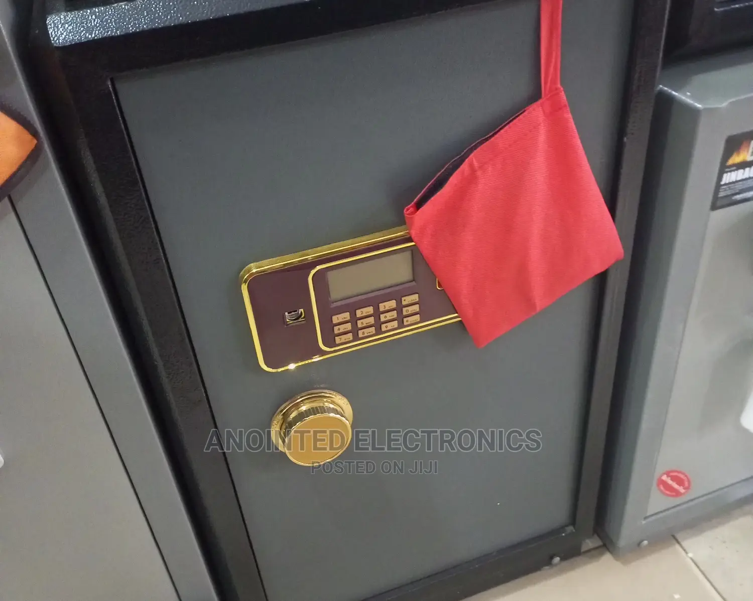 Safe Cash Box