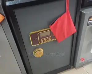 Safe Cash Box
