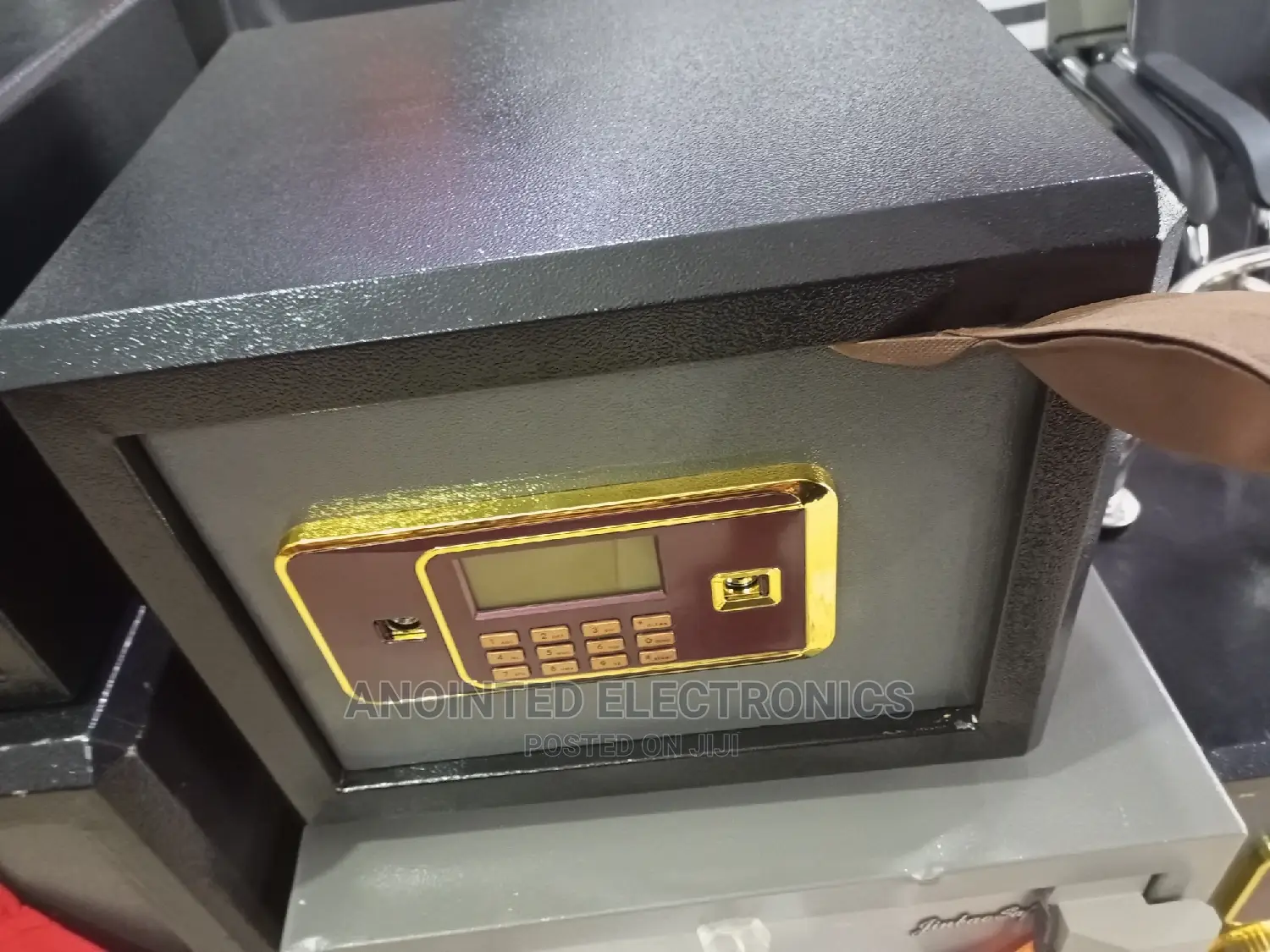 Safe Cash Box