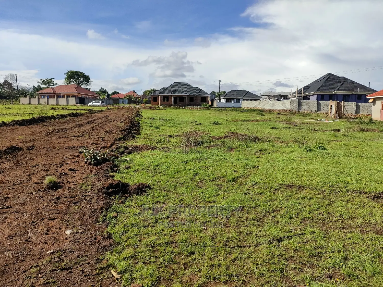 Kawuku Ziiru, Entebbe Road Plots for Sale