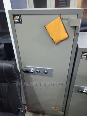 Safe Cash Box