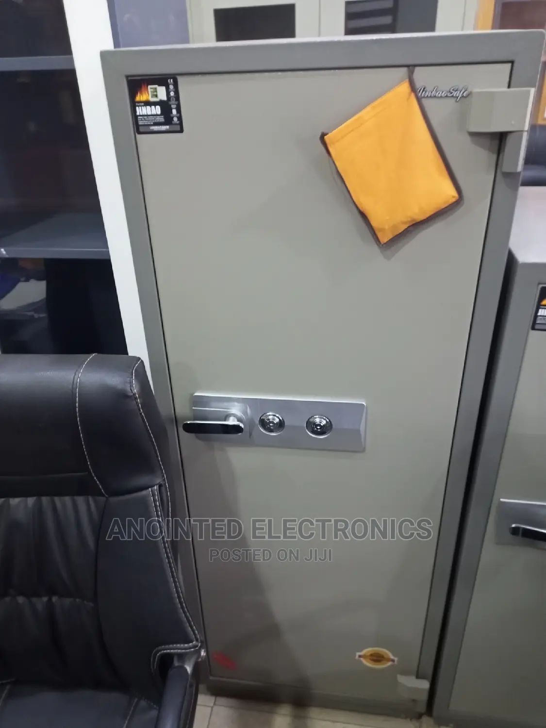 Safe Cash Box