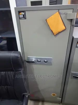 Safe Cash Box