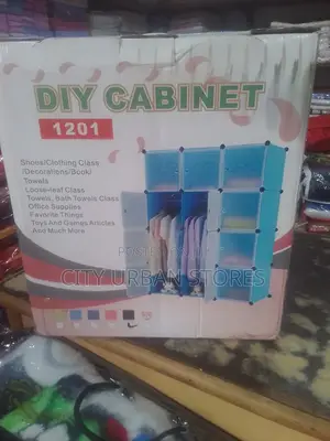 DIY Plastic Closet