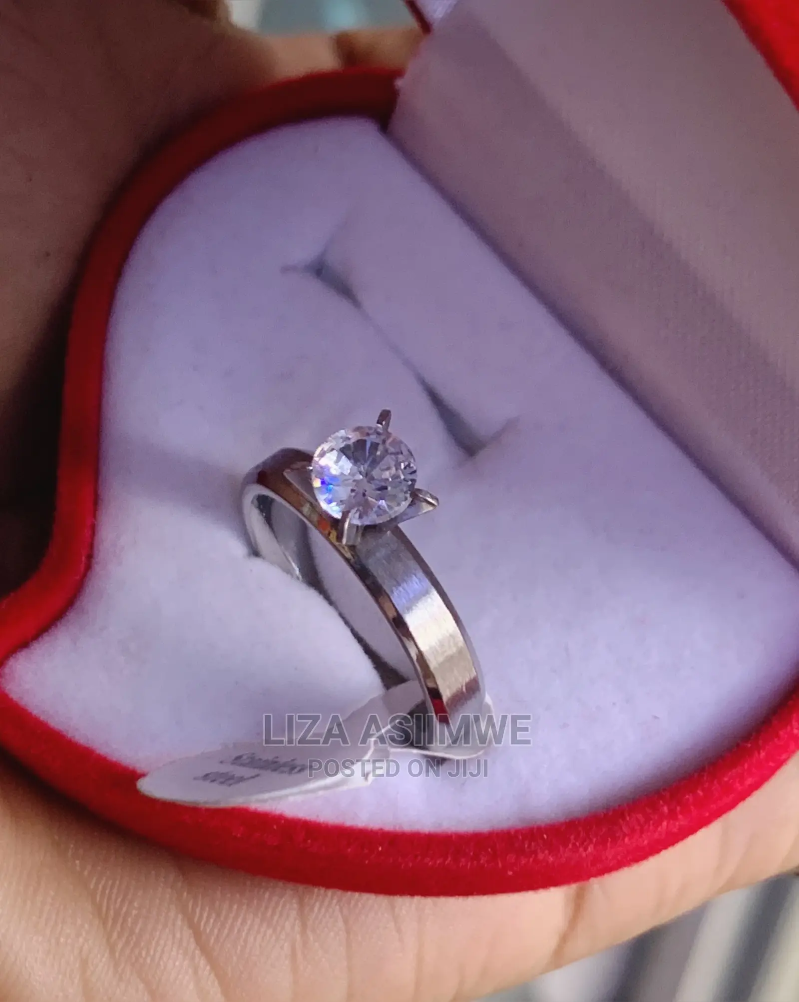 Engagement Rings Available at a Good and Affordable Price