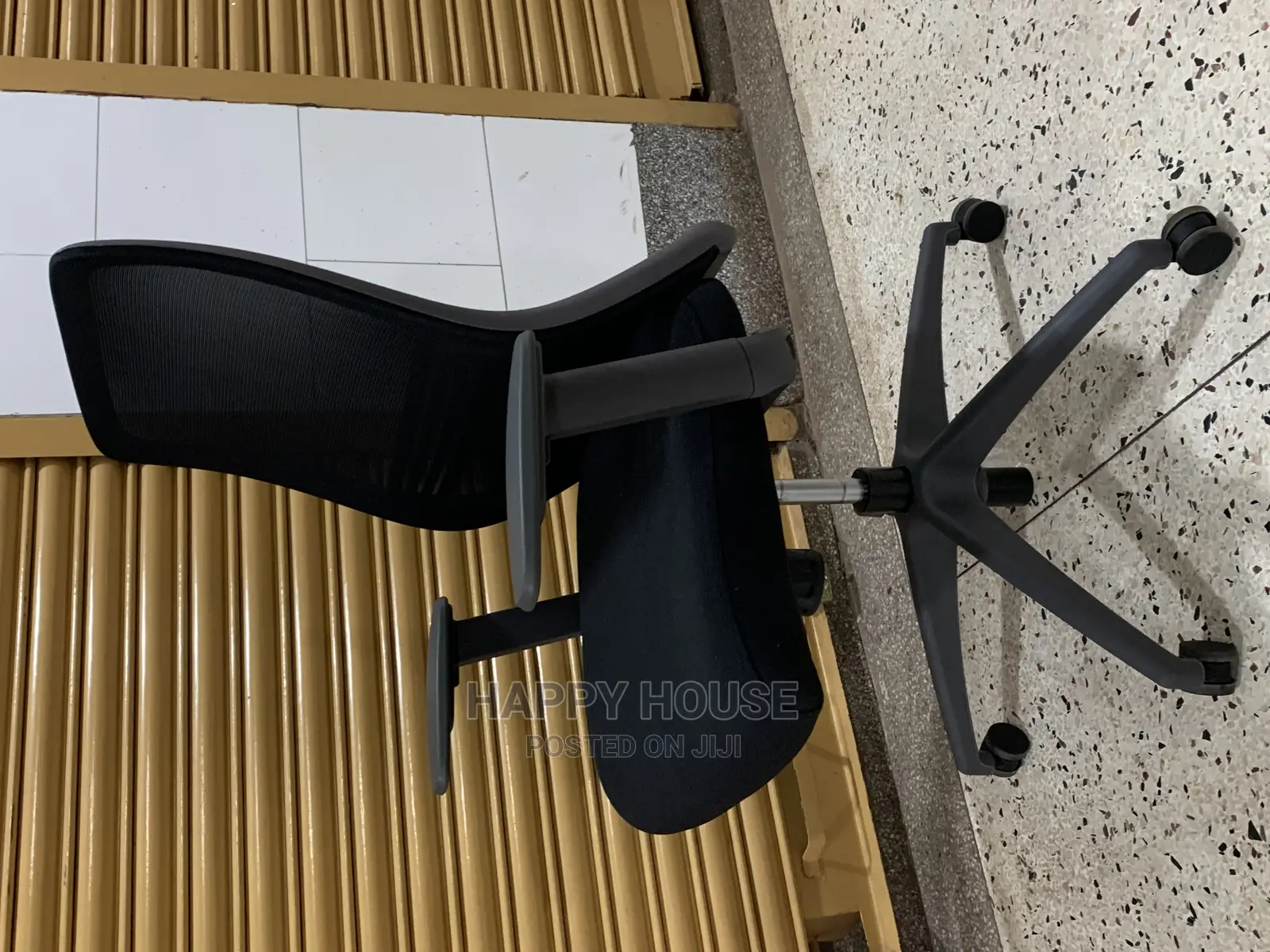 Mesh Office Chair (Adjustable Armrests)