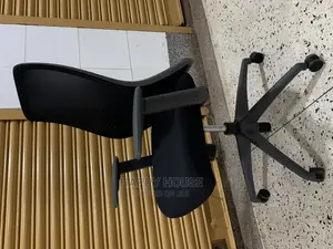 Mesh Office Chair (Adjustable Armrests)