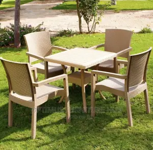 Outdoor Set (Cream)