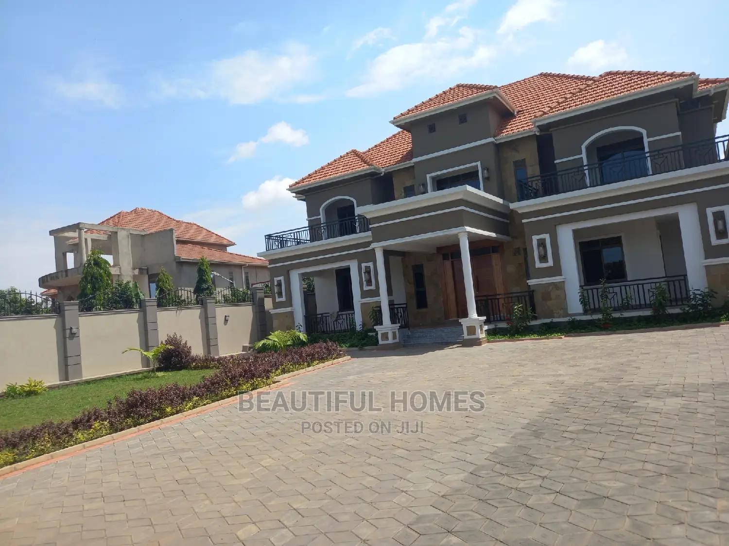 Furnished 6bdrm Mansion in Munyonyo, Makindye for sale