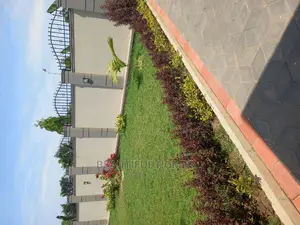 Furnished 6bdrm House in Munyonyo Wide Lake, Makindye for sale