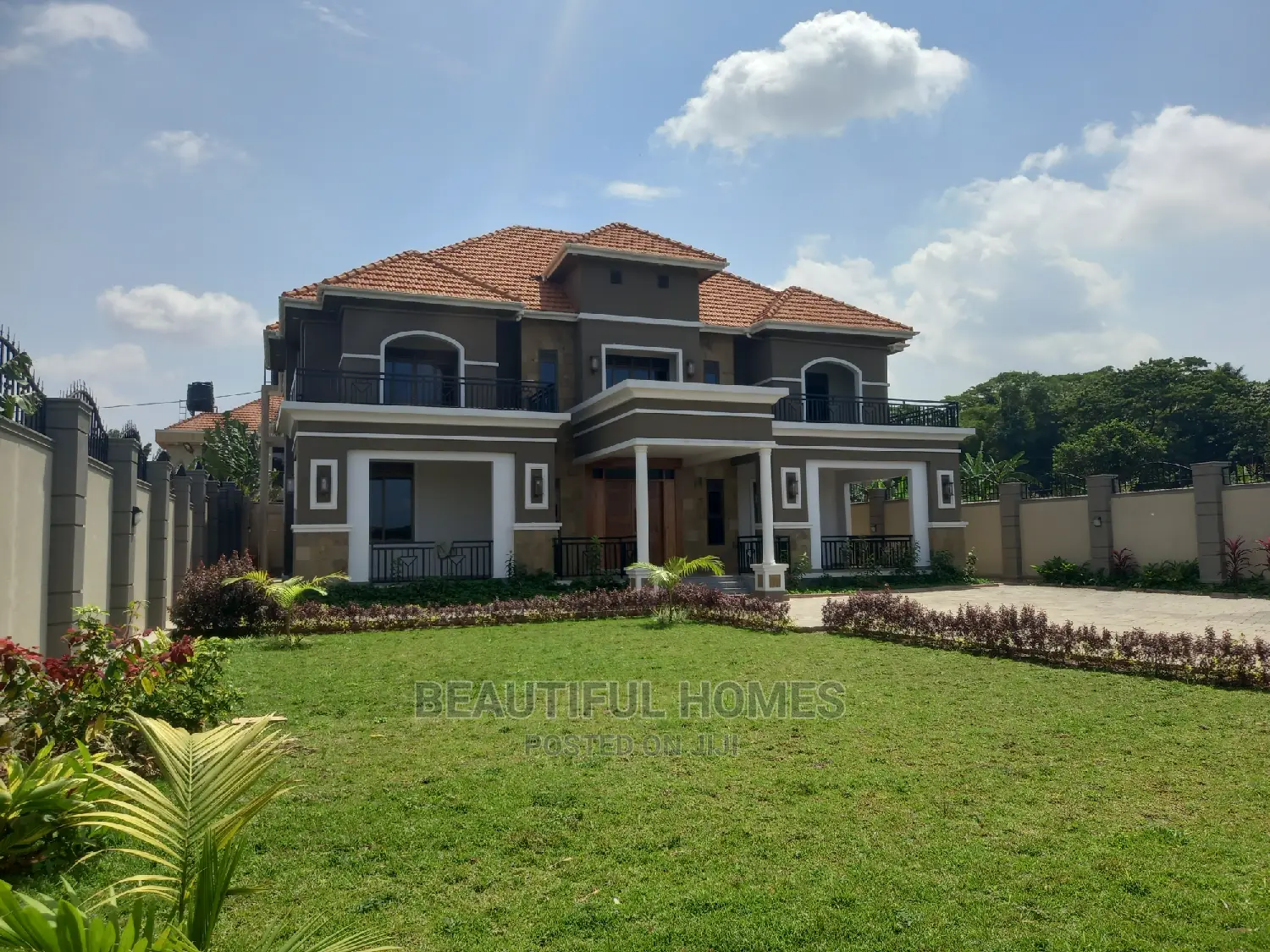Furnished 6bdrm House in Munyonyo Wide Lake, Makindye for sale