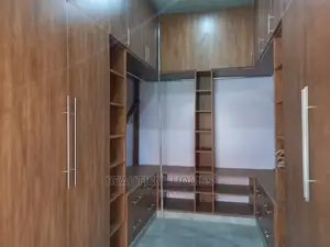 Furnished 6bdrm House in Munyonyo Wide Lake, Makindye for sale