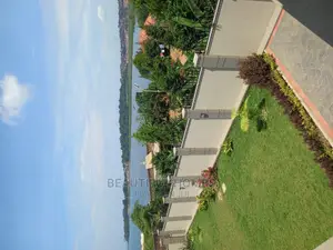 Furnished 6bdrm Mansion in Munyonyo Lake All, Makindye for sale