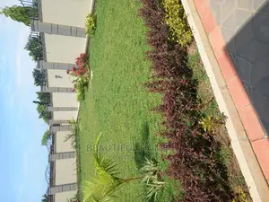 Furnished 6bdrm Mansion in Munyonyo Lake All, Makindye for sale