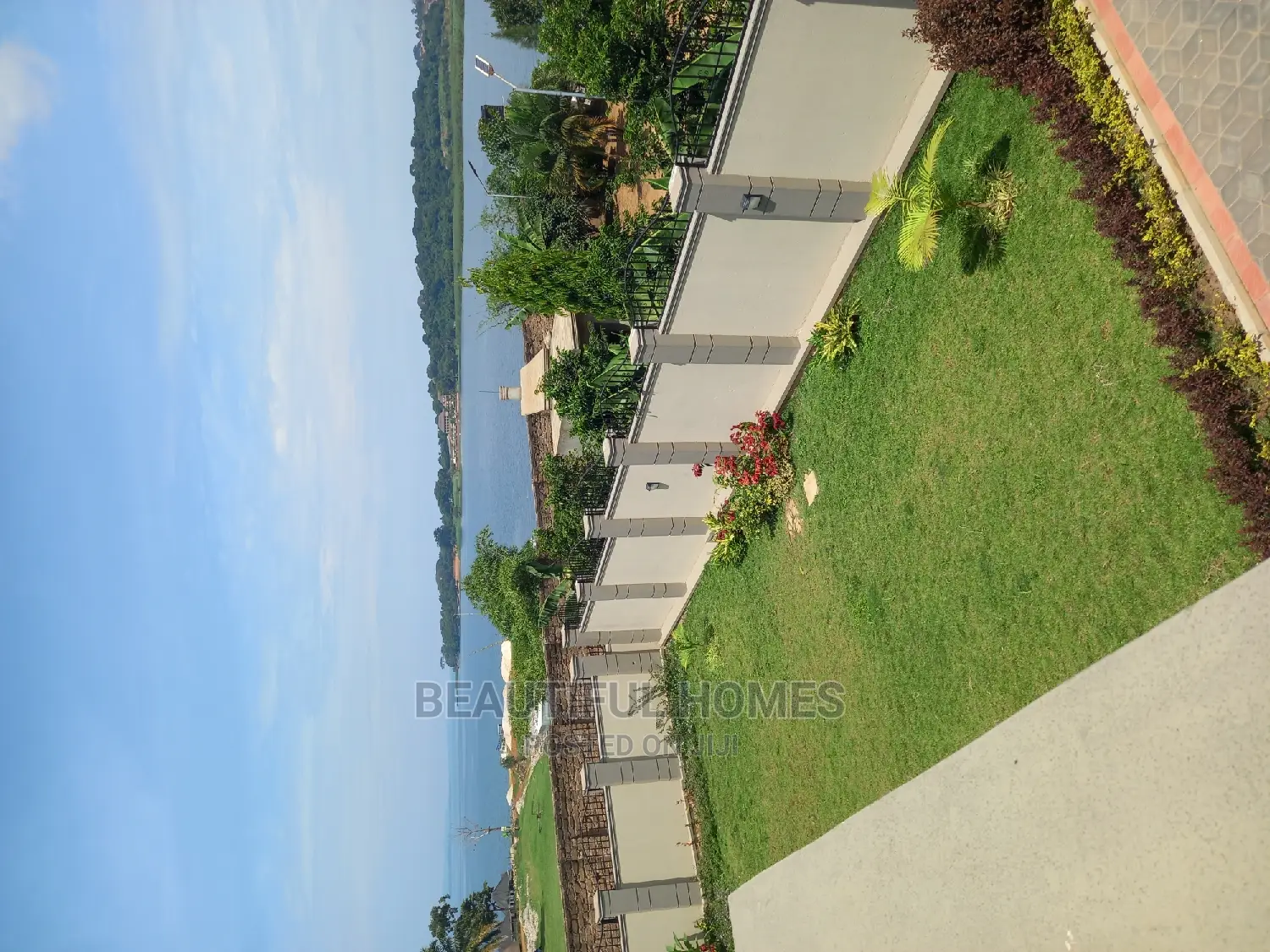 Furnished 6bdrm Duplex in Munyonyo Modern Lake, Makindye for sale