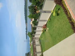 Furnished 6bdrm Duplex in Munyonyo Modern Lake, Makindye for sale