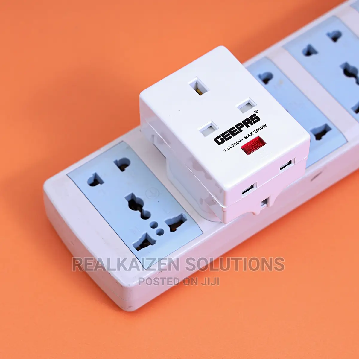 GEEPAS Premium 3 Way UK Type Adapter 13A 250V 2860W
