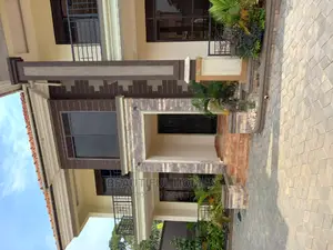 Furnished 5bdrm Duplex in Kisaasi All Tarmack, Nakawa for sale