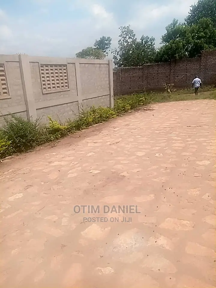 Industrial Commercial House for Sale