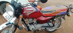 Bajaj Boxer 2019 Orange