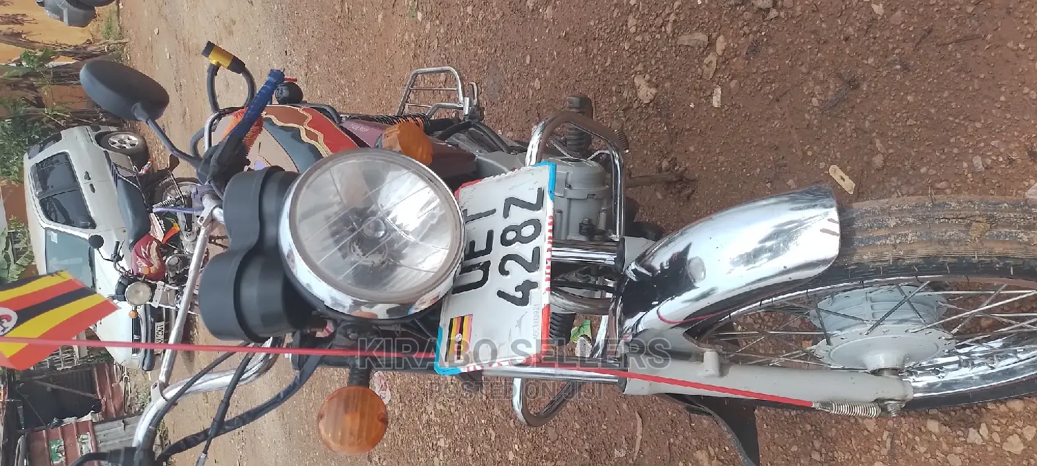 Bajaj Boxer 2019 Orange