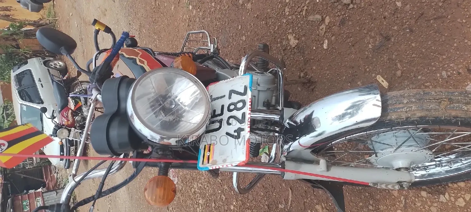 Bajaj Boxer 2019 Orange