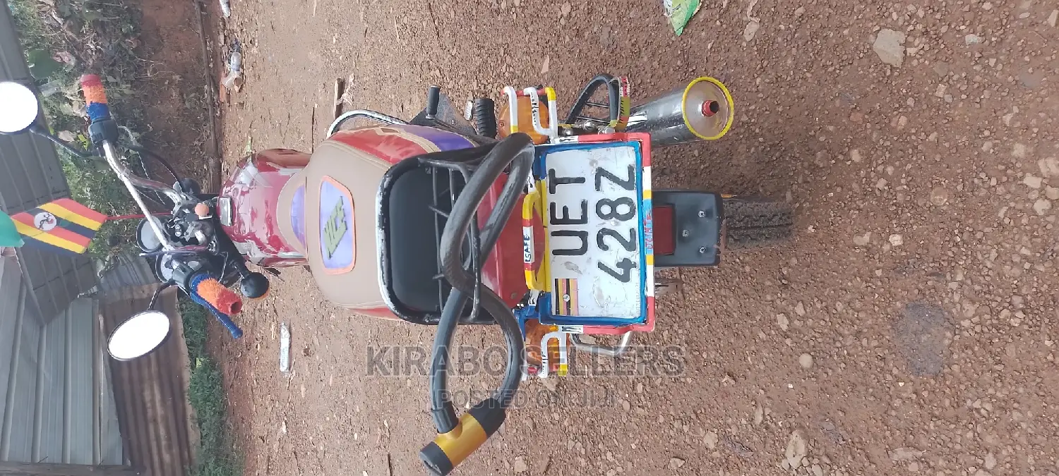 Bajaj Boxer 2019 Orange