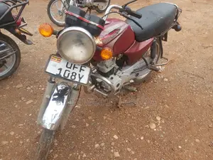 New Bajaj Boxer 100 2022 Red