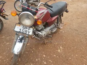 New Bajaj Boxer 100 2022 Red