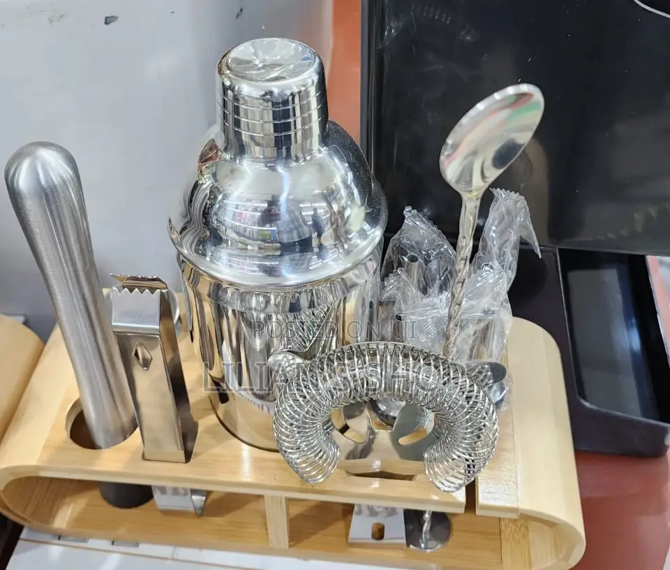 Cocktail Shaker Set With Wooden Base