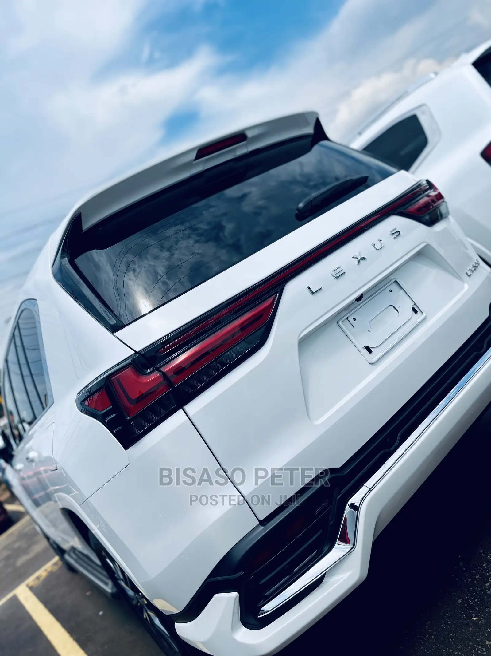 Lexus LX 2022 White