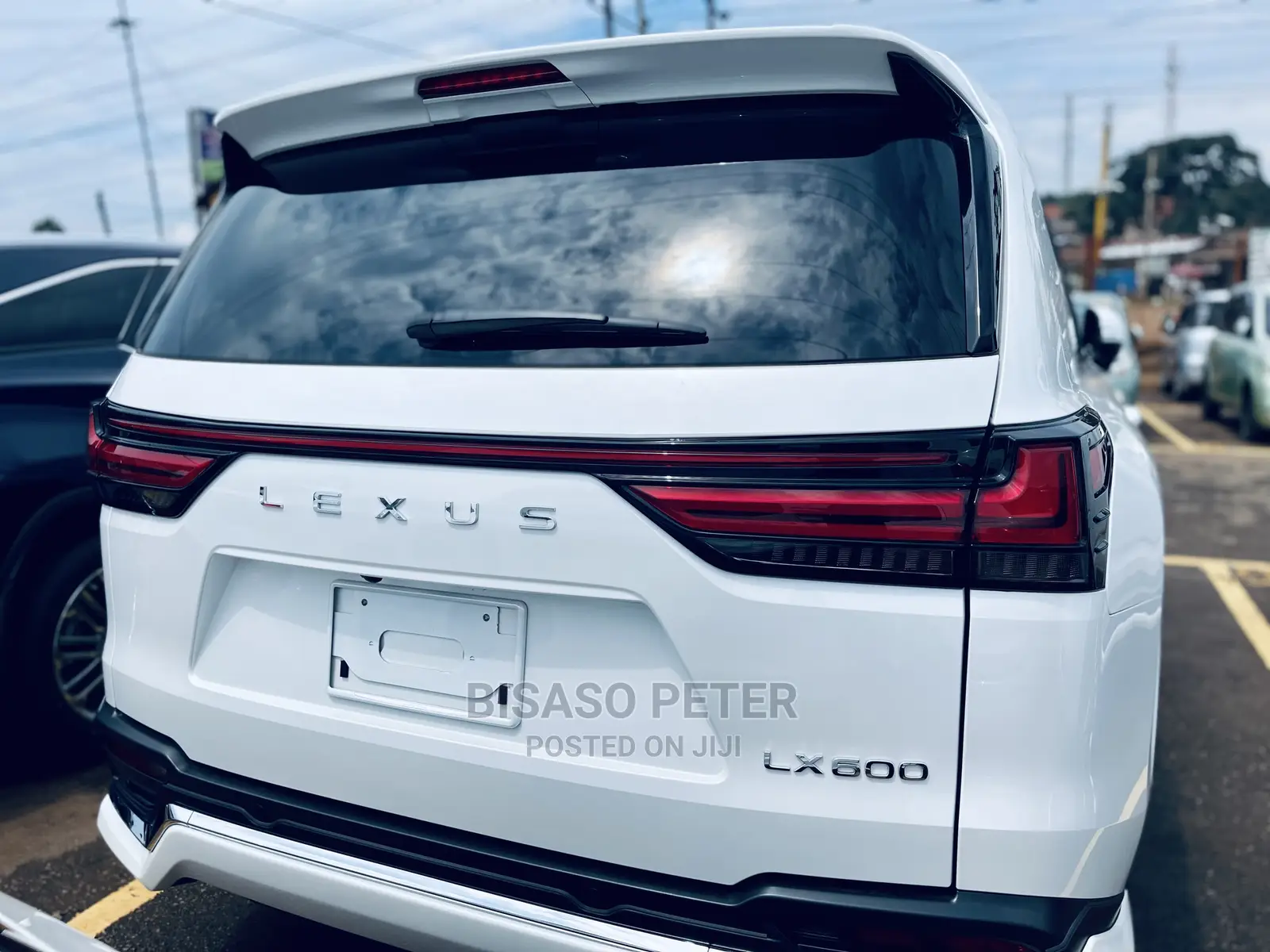 Lexus LX 2022 White