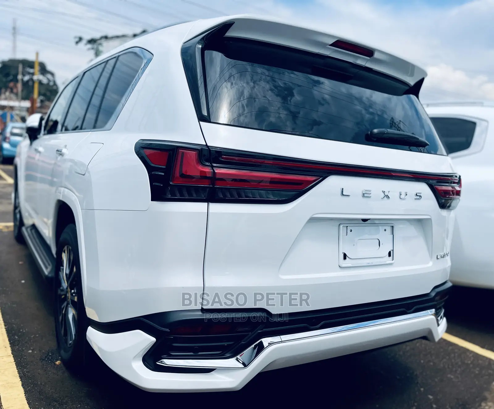 Lexus LX 2022 White
