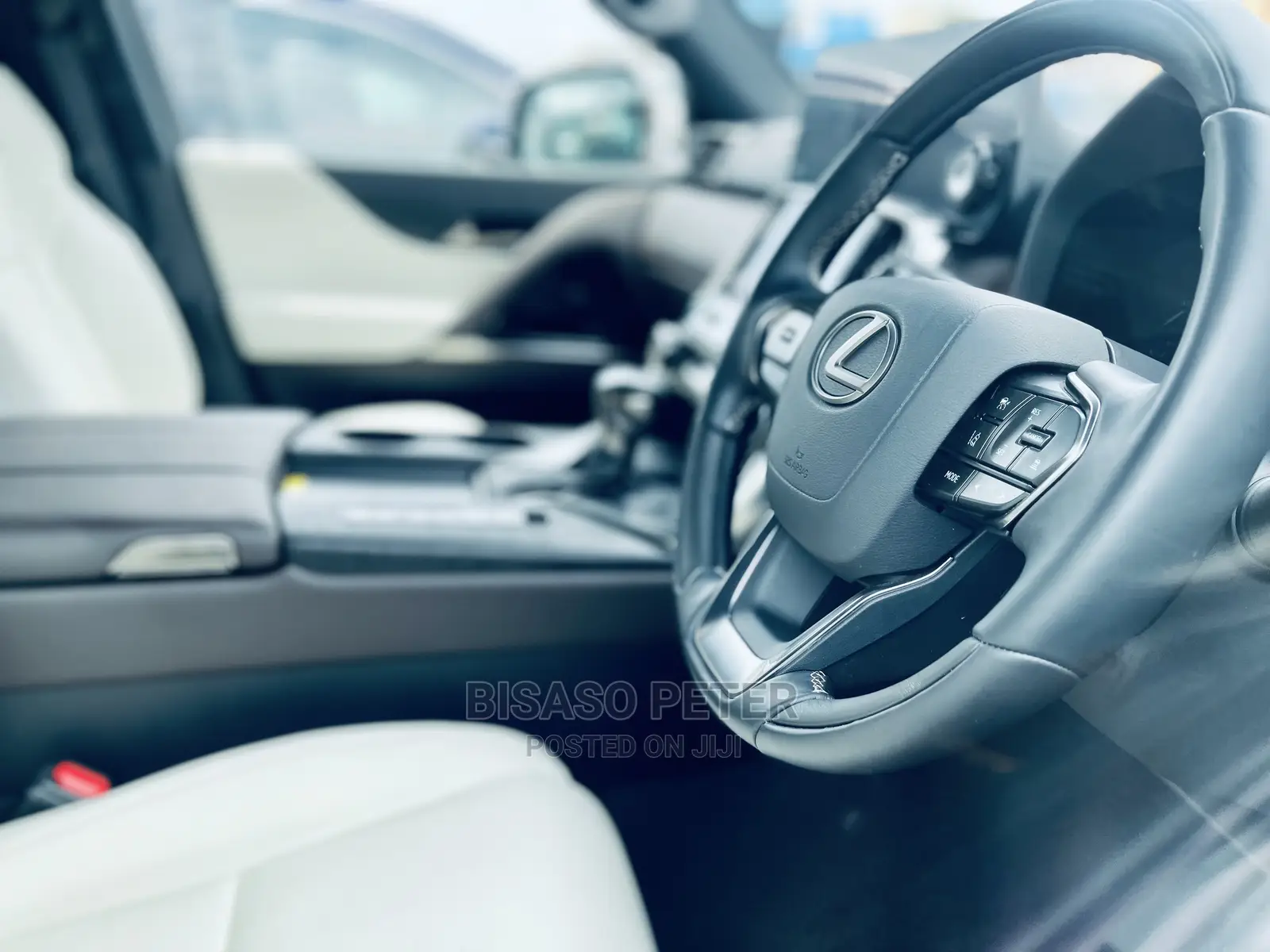 Lexus LX 2022 White
