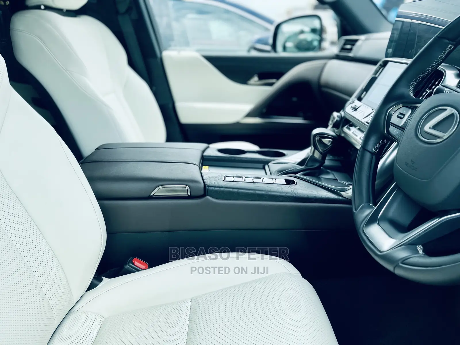 Lexus LX 2022 White