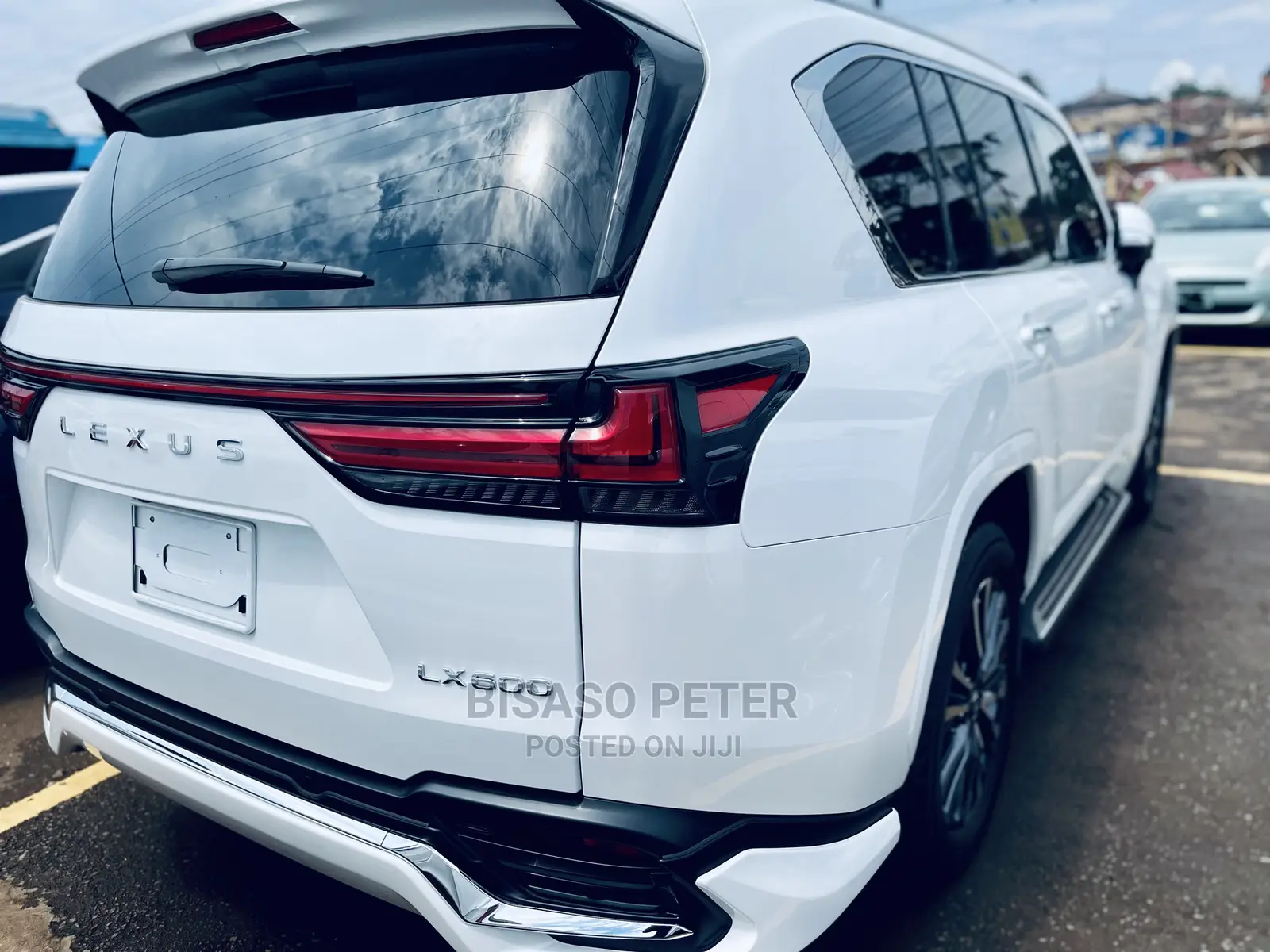 Lexus LX 2022 White