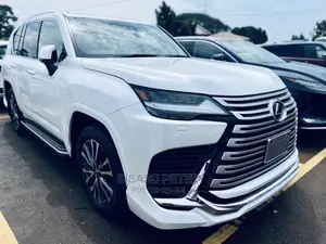 Lexus LX 2022 White