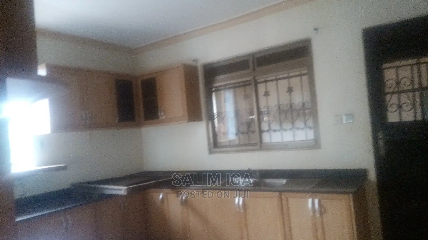 4bdrm Bungalow in Kololo Property, Central Division for rent