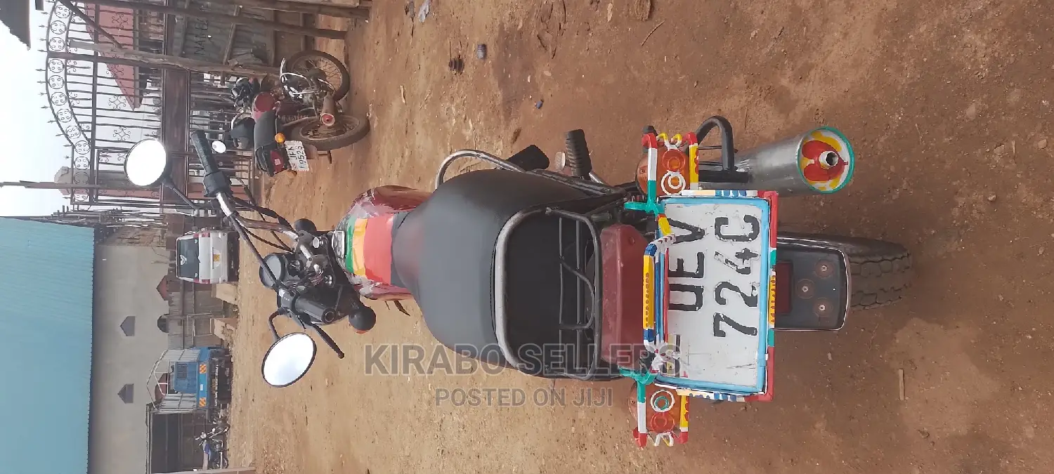 Bajaj Pulsar 150 2019 Brown
