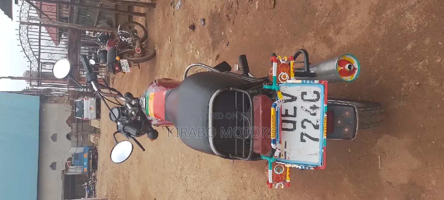 Bajaj Pulsar 150 2019 Brown
