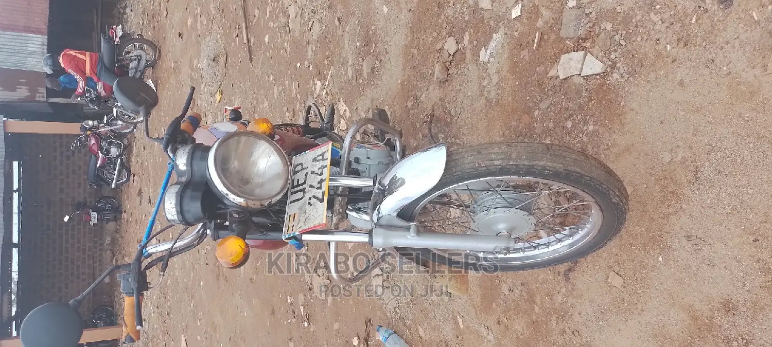 Bajaj Boxer 100 2020 Red