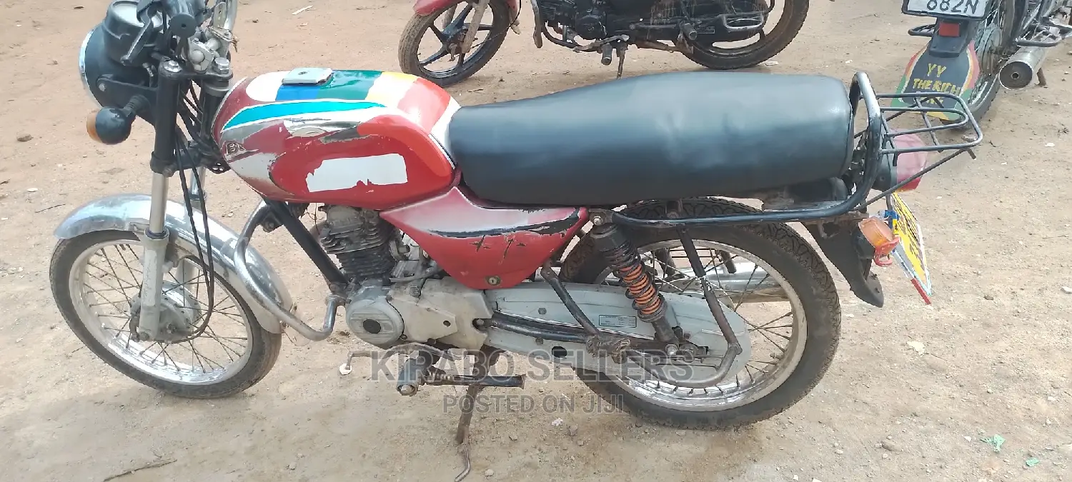 Bajaj Boxer 2016 Silver