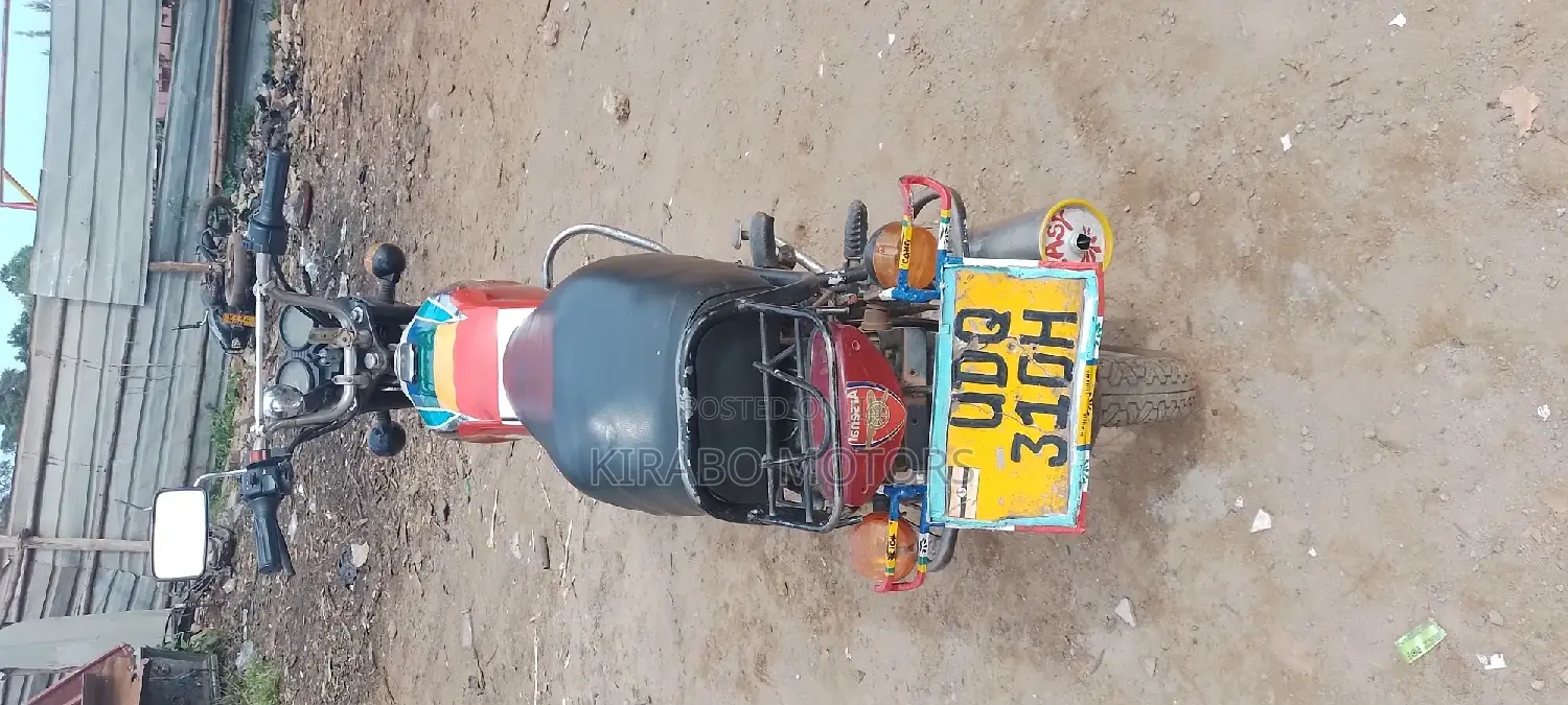 Bajaj Boxer 2016 Silver