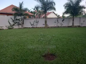 Furnished 4bdrm Bungalow in Kira for sale