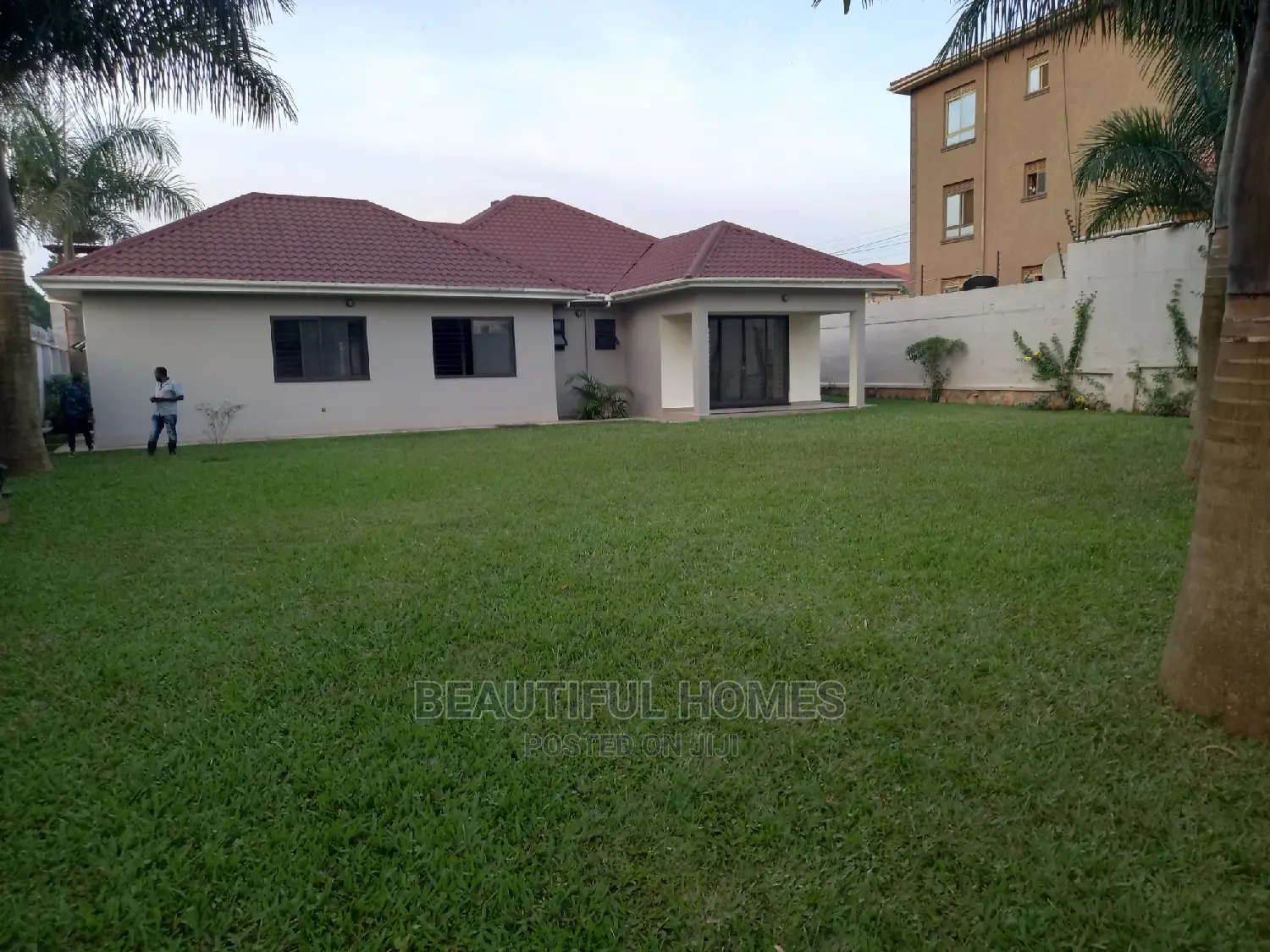 Furnished 4bdrm House in Kira Corporate for sale